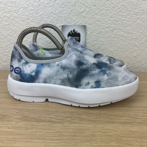 Oofos Oomg eeZee Low Shoes Womens Sz 5 Teal Tie Dye Slip On Comfort Recovery - Picture 1 of 9